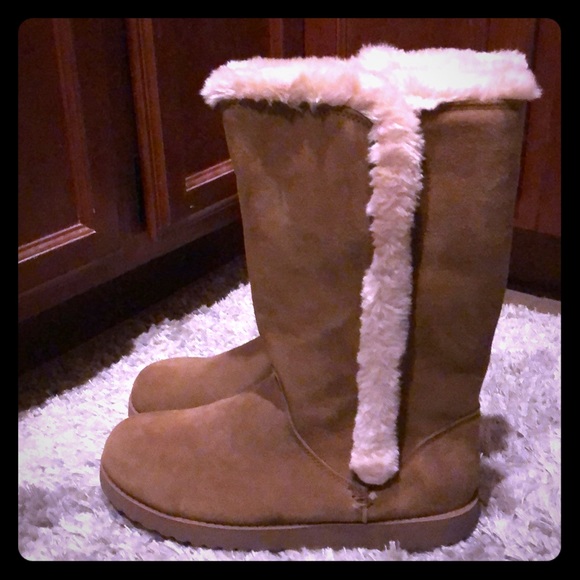 Universal Thread Shoes - NWT 🥾 TAN SHERPA LINED GENUINE SUEDE ZIP BOOTS 10